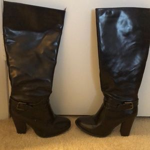 Heeled boots